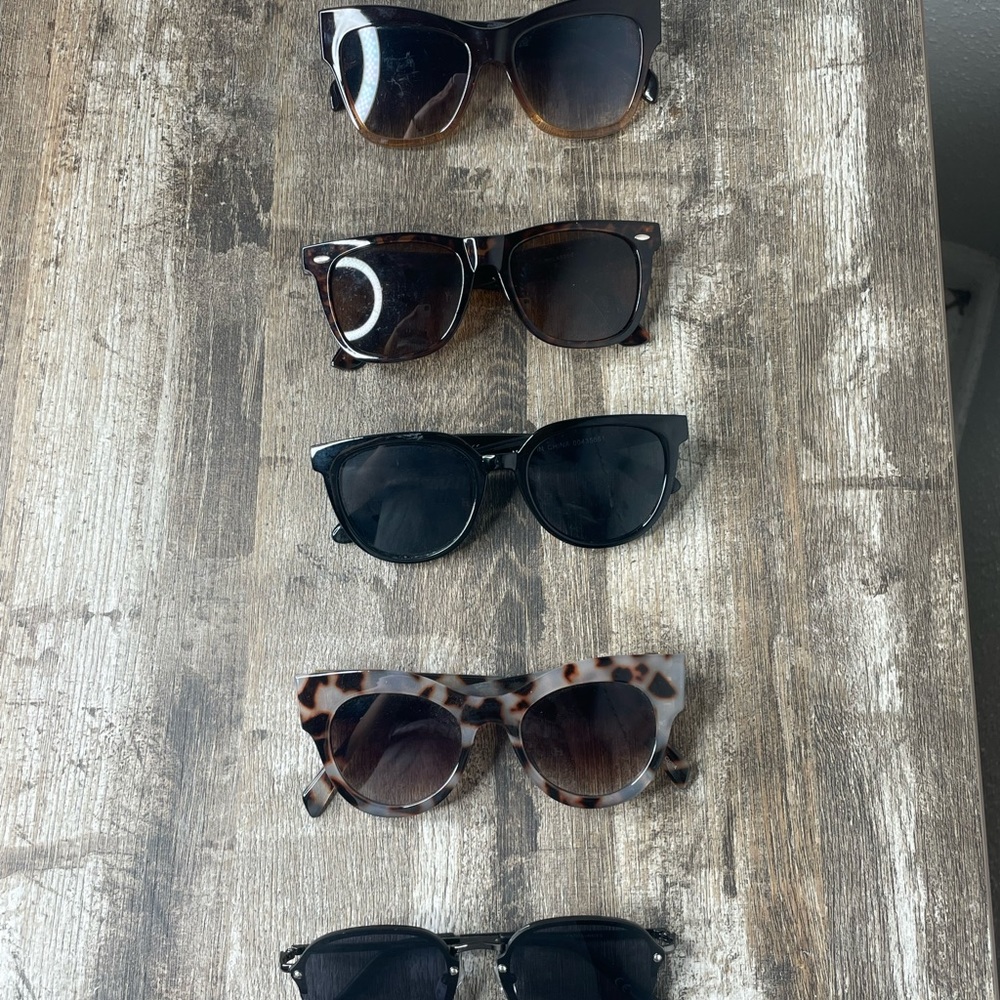 SUNGLASSES